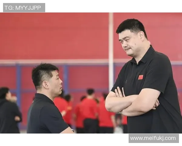 宫鲁鸣辞去篮协副主席职务全力以赴担任国家女篮主教练